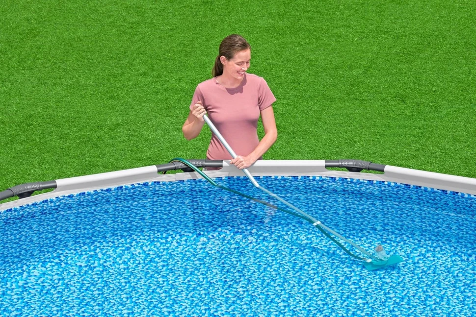 Набір для чищення басейну Bestway 58013 (скімер, вакуумна насадка, телескопічна ручка)