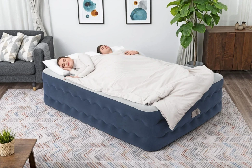 Надувне ліжко Bestway 6716P (203x152x51 см) з вбудованим насосом