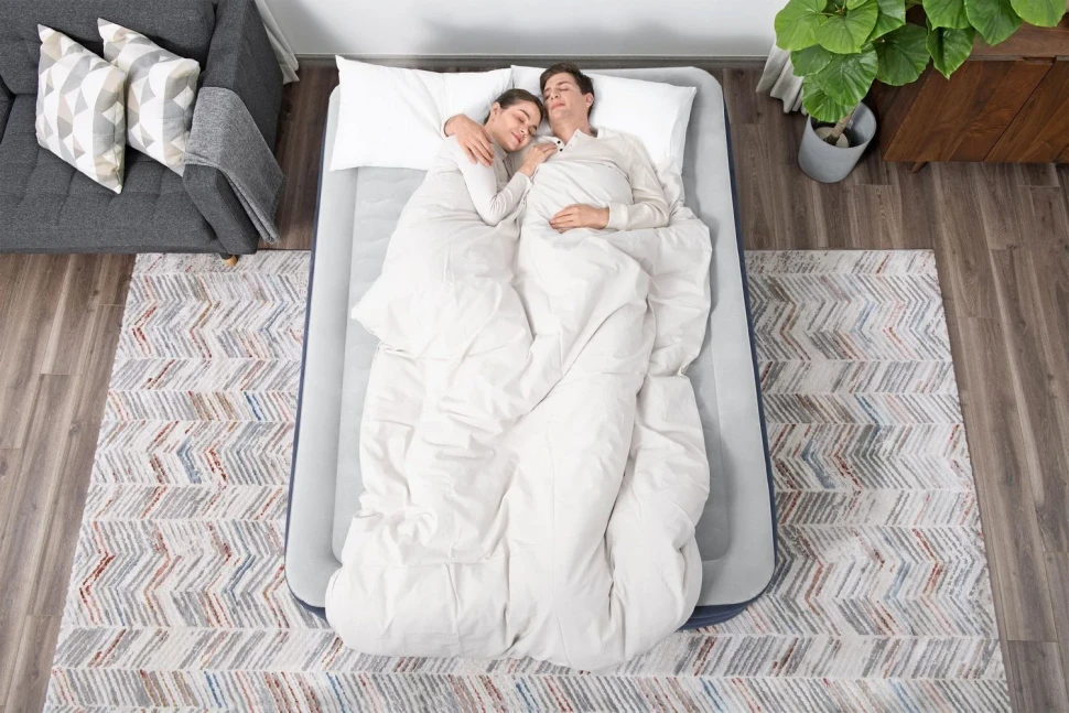 Надувне ліжко Bestway 6716P (203x152x51 см) з вбудованим насосом