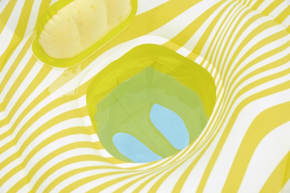 Надувний плотик Bestway 32334 (84x82,5 см) зі знімним навісом