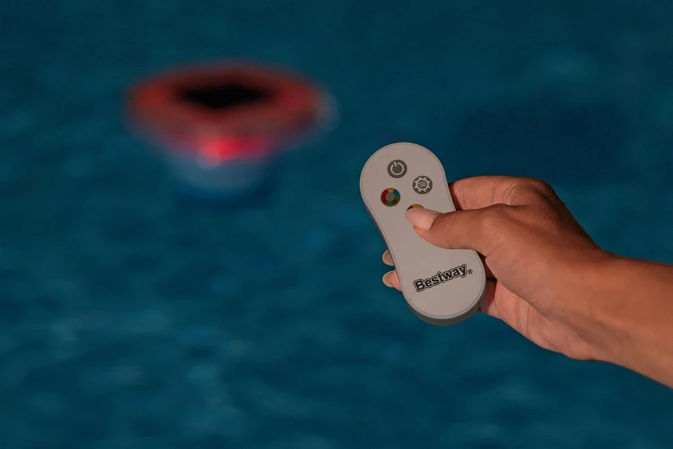 Поплавковий дозатор для хімії Bestway 58943 на сонячній енергії, LED підсвічування, пульт ДУ