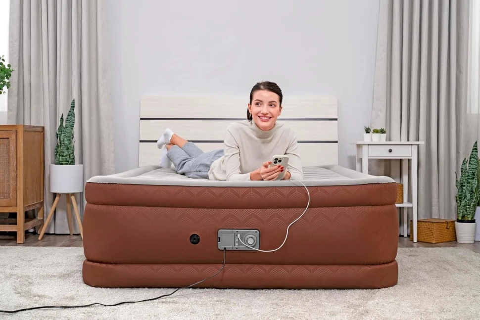 Надувне ліжко Bestway 69160 (203x152x51) c вбудованим насосом, автопідкачування, порти USB