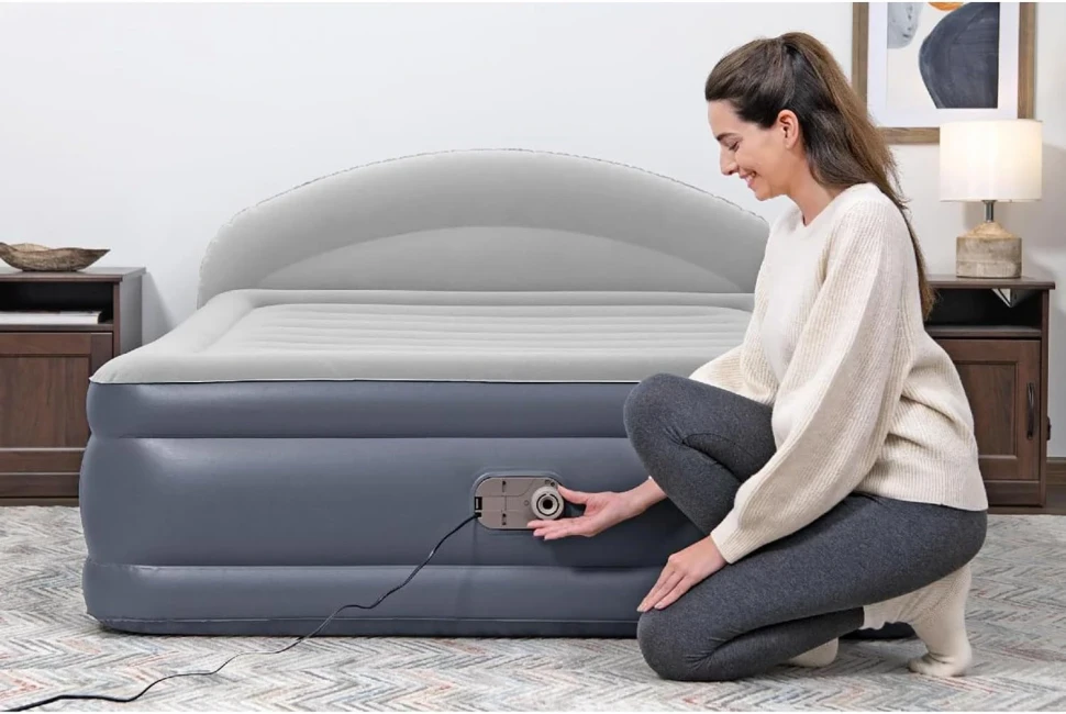 Надувне ліжко Bestway 671BD (229x152x84) з узголів'ям, вбудований насос