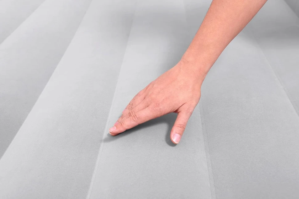 Надувне ліжко Bestway 67614 (203x152x56 см) з вбудованим насосом