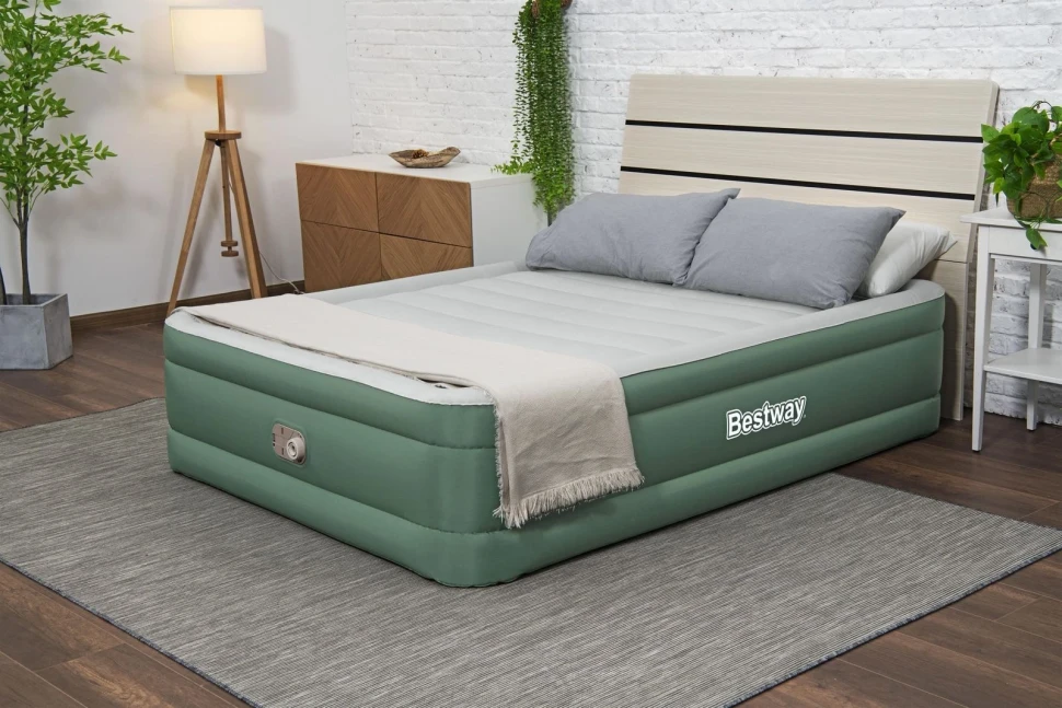 Надувная кровать Bestway 69646 (203x152x46) c встроенным насосом