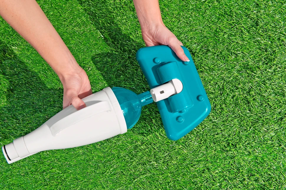 Набір для чищення басейну Bestway 58212 (пилосос від 2006 л/год, насадки, щітка, телескопічна ручка)